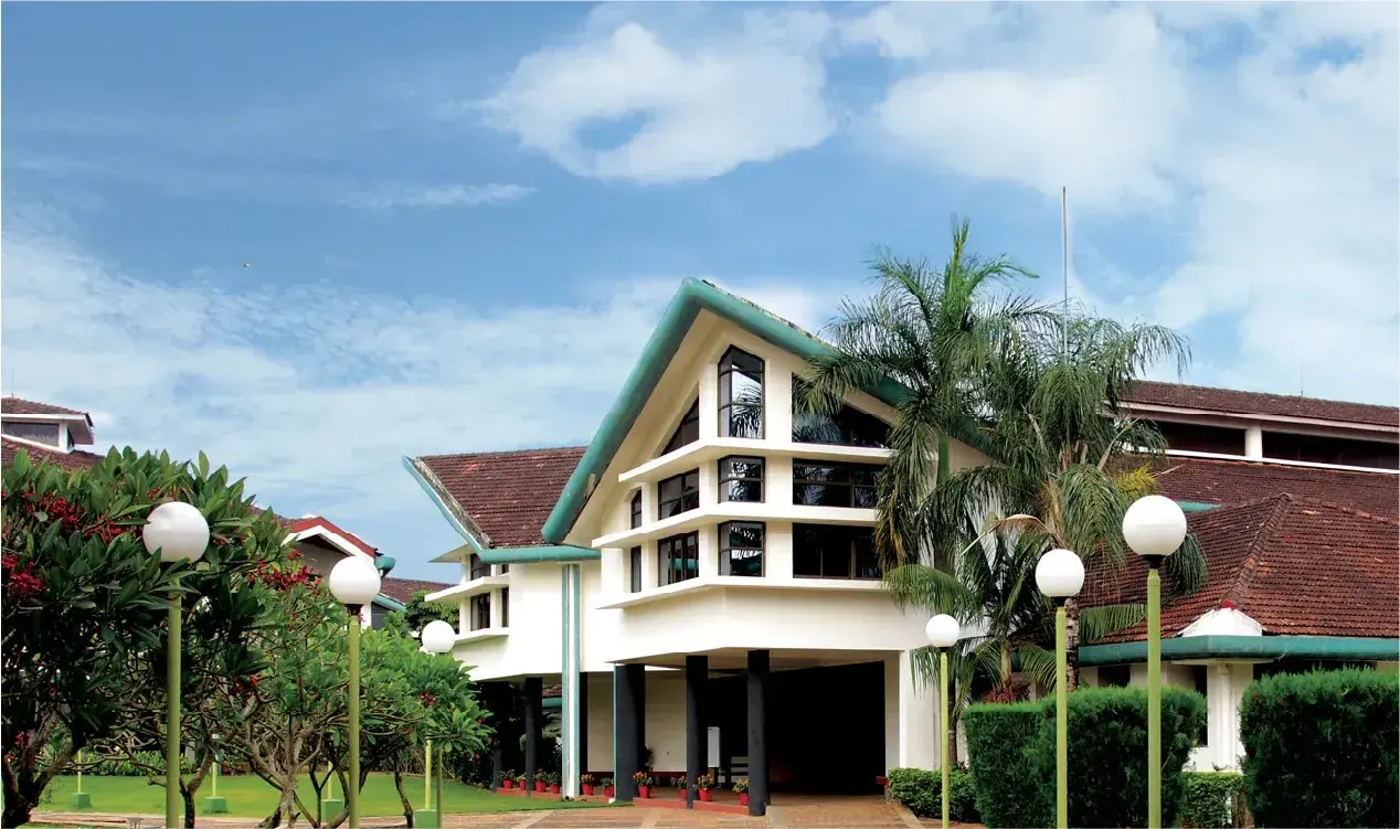 Website University (Mobile)_IIM Koz (1)