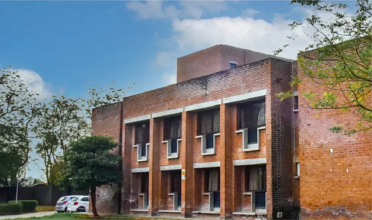 Website University (Mobile)_MICA